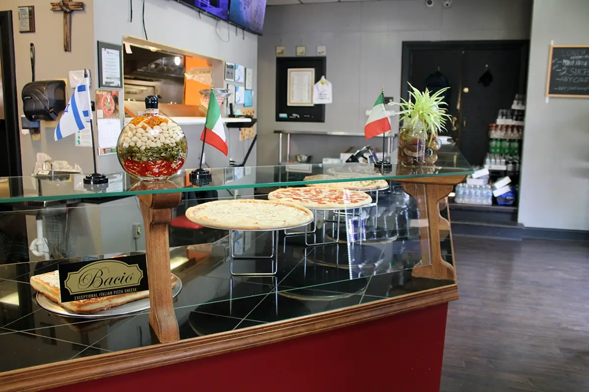 Delicious Pizza & Italian Food in Newport | Brothers Pizzeria